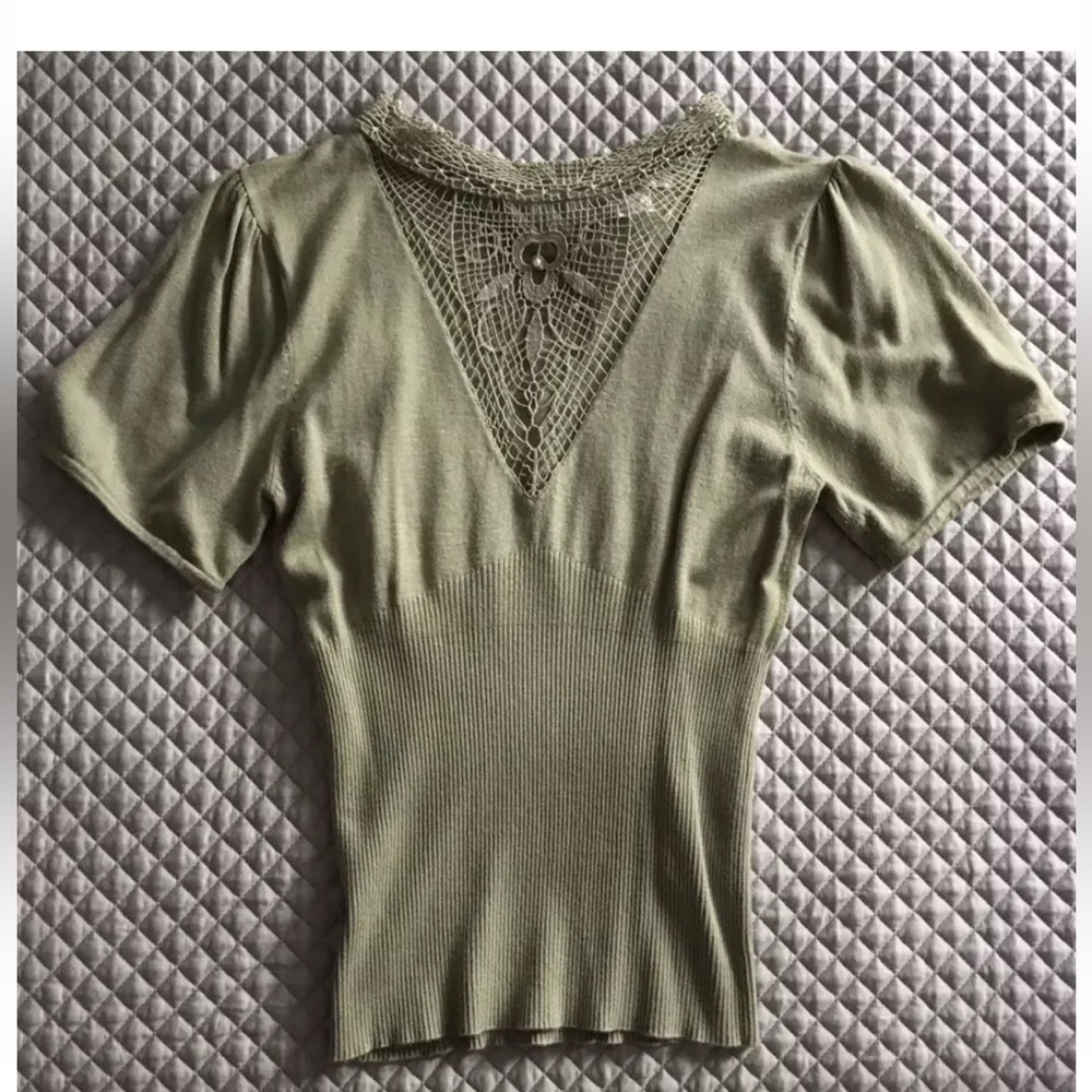 Zoe D. Green Mesh Pearls Top Blouse Size S